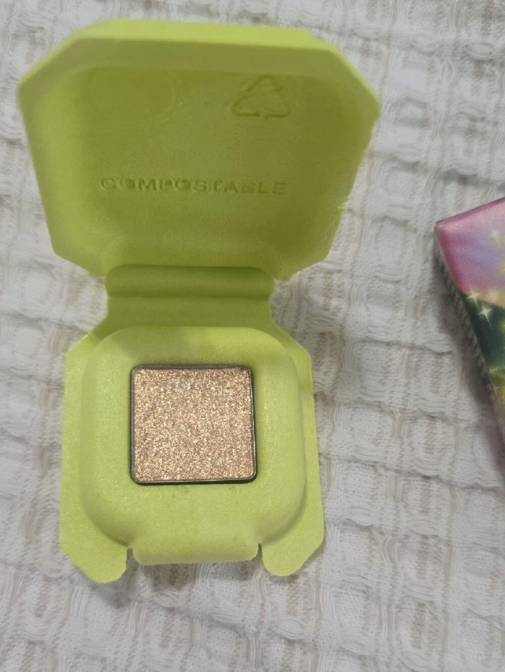HALF MAGIC Eyeshadow Single